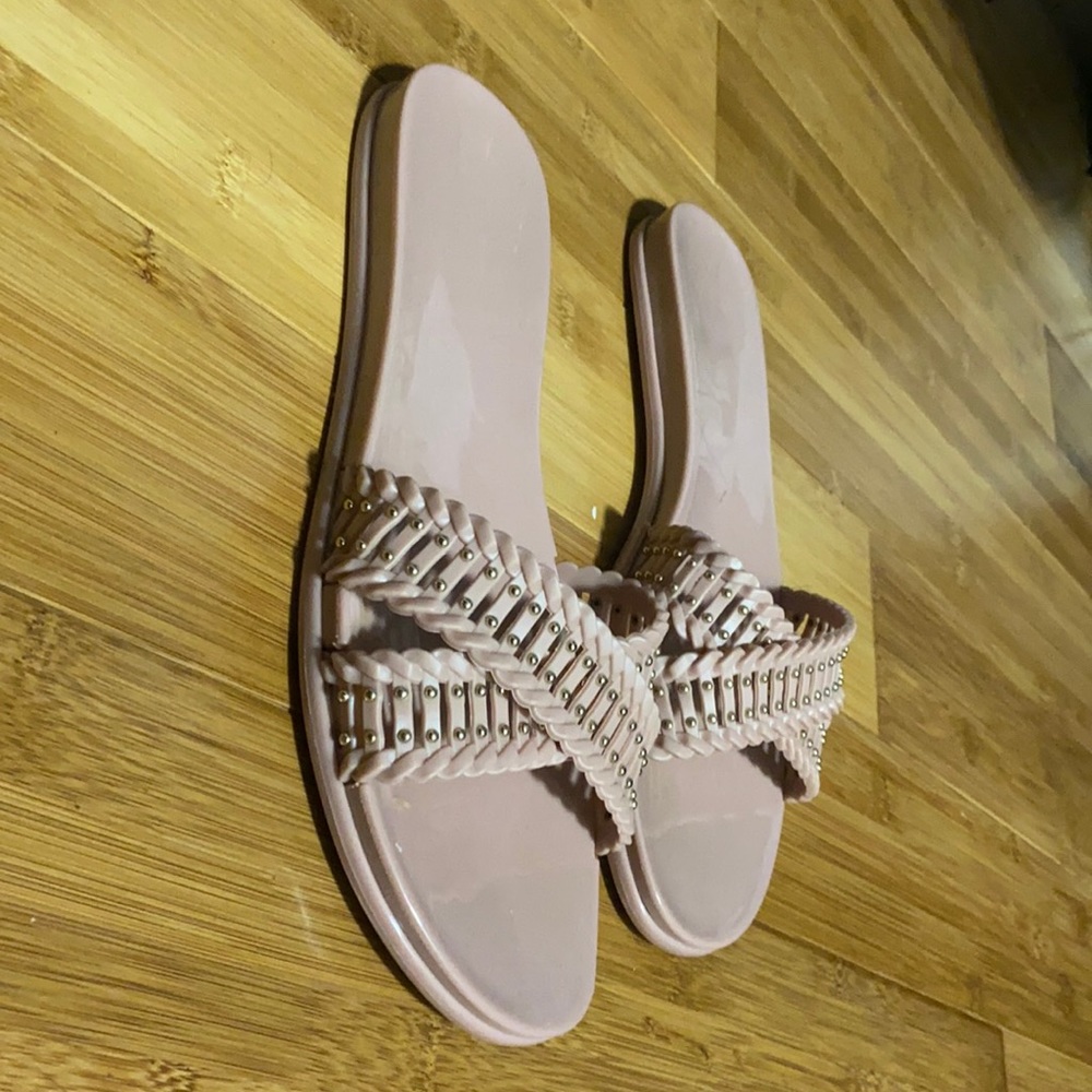 Vince Camuto Erinda Slide Sandal - Blush pink. Comes with original box